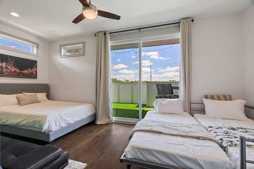 King Bed, Balcony, Covered Patio & Firepit! 8 Minutes From Broadway Нашвілл Екстер'єр фото